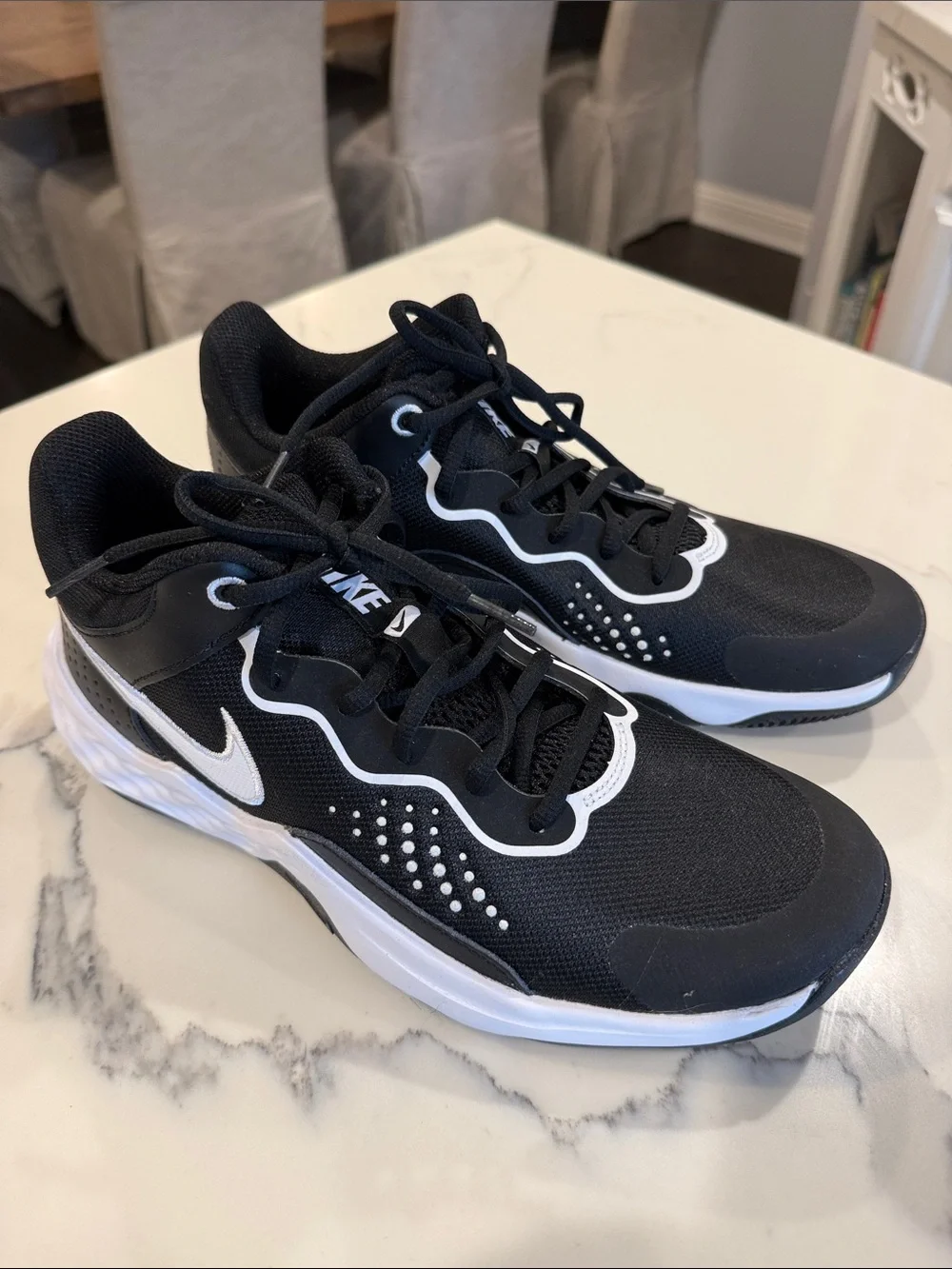 Nike Fly By Mid 3 sneaker men’s size 8.5 excellent condition.